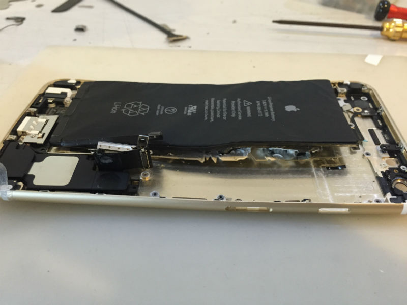iPhone 6 plus battery rusak